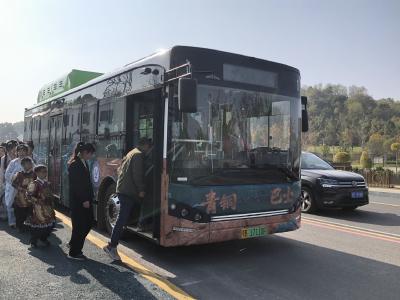 【聚焦支点建设·聚力五大攻坚 文化创新】青铜巴士启程 千年文明驶入现代生活——金湖街道青铜文化新时代文明实践带暨青铜巴士启动仪式侧记