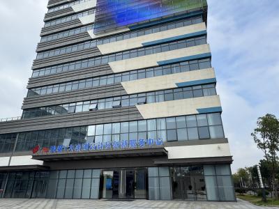 【聚焦支点建设·聚力五大攻坚 优化环境】大冶湖高新区创新服务中心正式启用