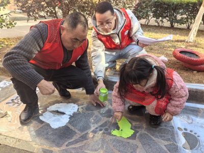 童趣彩绘焕空间 伍桥社区奏响治理新乐章