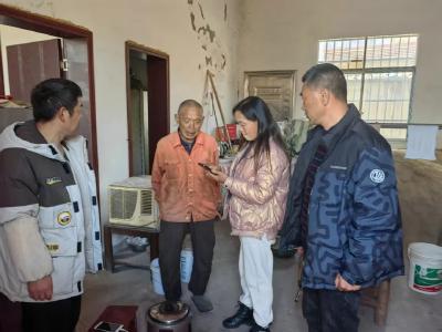 茗山乡：敲门送暖问安全 织密严寒保障网