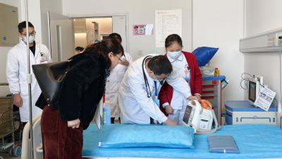 省级专家赴大冶开展先心病患儿筛查救助