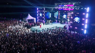 星光汇聚铜都大地 直播演唱会引爆全民狂欢