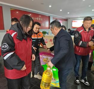 黄石市总工会来我市开展送温暖慰问活动