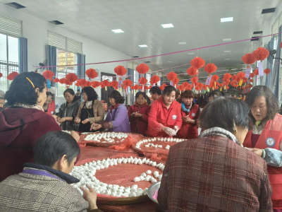 刘仁八镇：包汤圆猜灯谜 民俗互动闹元宵