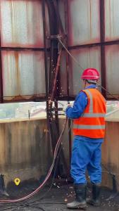 连日来，罗家桥街道综合执法中心开展大型广告牌专项拆除行动，拆除面积累计约1550平方米。