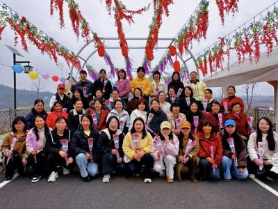 春风暖巾帼·生态悦芳华——东风农场管理区开展 “三八” 妇女节主题庆祝活动