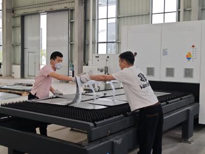 武汉研发 大冶制造 小黄兽AI零售柜生产神速