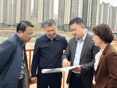 市领导调研高品质住宅项目建设情况