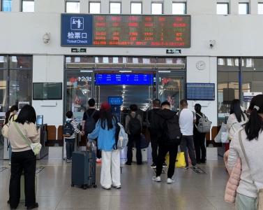 69.69万人次出行 “五一”假期我市客运平稳有序