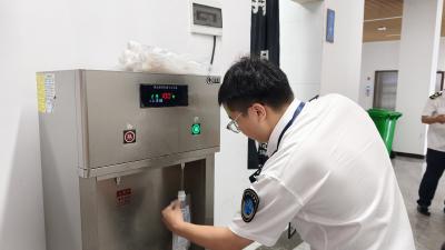 市卫健局严把考点住宿饮水安全关