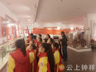 参观红色教育基地 接受革命精神洗礼