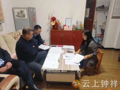 听民声解民忧 钟祥市人民法院院长接待信访当事人