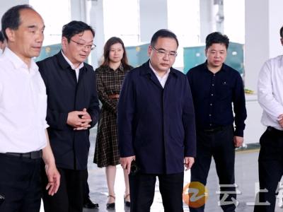 周军强调：把企业人当家人看 把企业事当家事办 全力服务项目建设和企业运行