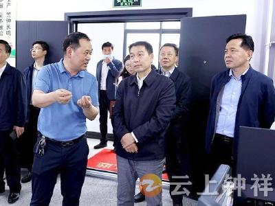 汪在祥在钟祥调研包联企业  “一只虾”工程建设和人大工作