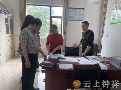 林琳到钟祥市石门水库开展二季度巡林工作