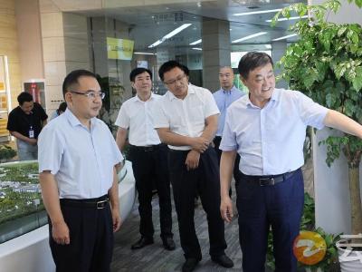 周军在汉拜会人福医药集团董事长李杰