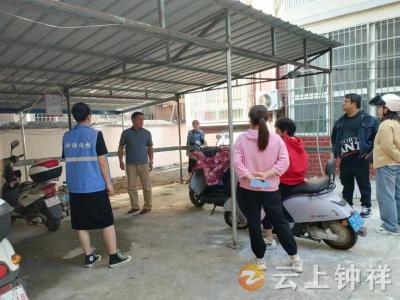 邻里纠纷矛盾起 “格格”化解促和谐