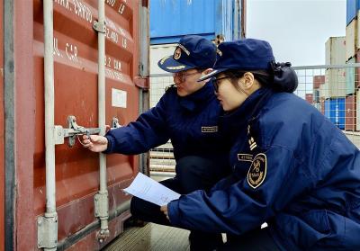 今年前11个月，湖北省进出口总值增长2.6%