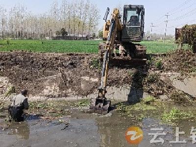 丰乐镇全力开展河道沟渠清淤专项行动