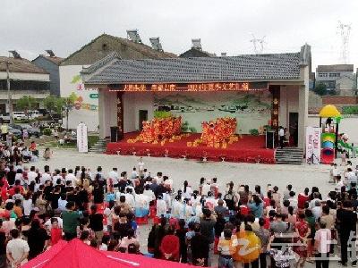 磷矿吉庆“村演” 秀出乡村新风貌