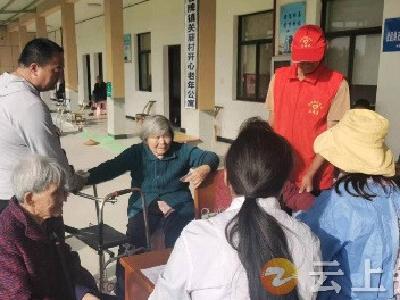 石牌镇关庙村：“好闺女”小组 助力提升老人的幸福感