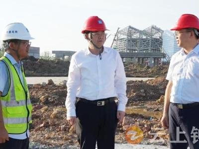 杨孟富调研“群众公共文化服务综合体”及全民健身运动中心建设情况