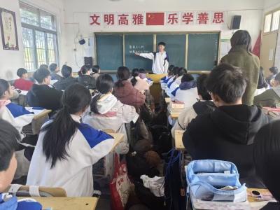双河镇新时代文明实践所开展廉洁教育宣讲活动