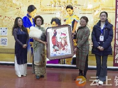 “十指春风 锦绣芳华——庆新春江选民刺绣艺术作品展”在钟祥市博物馆开幕