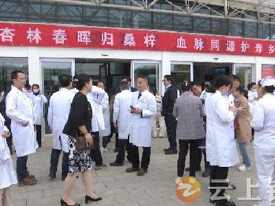 钟祥市人民医院开展第四届“杏林春晖归桑梓·血脉同源护寿乡”钟祥籍专家回乡义诊活动 