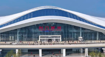 聚焦干部素质提升年 | 亮眼答卷，来自城市“新窗口”——荆门高铁新城管理服务中心淬炼干部作风、提升服务质效纪实 