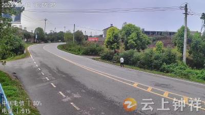 湖北钟祥：七旬老人探亲走失 三地联动深夜寻回