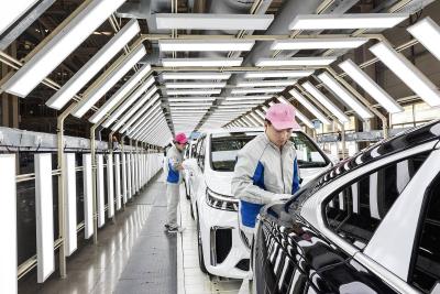 风高浪急中写下中国韧性