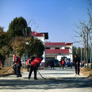 通城县塘湖镇龙印村基层治理蜕变记：从“叫不来”到“挤满屋”的转变