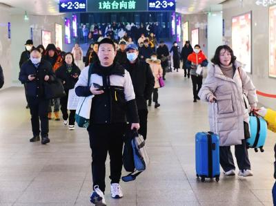 春运首日，荆州“卷”起来了！