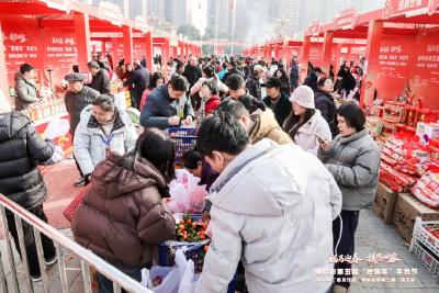 钟祥第五届年货节抽奖送汽车！满88元参与抽奖，单日最高抽6次，30万豪礼等您开！！！