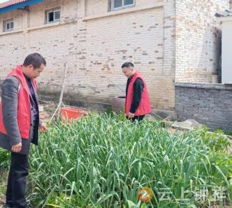 张集镇竹林岗村：入户宣传筑防线 菜园巡查护平安