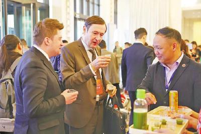 50多个国家和地区嘉宾在鄂寻找确定性