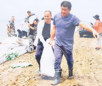 同事怀念吴劲松的干劲：“他留下了实干为民的好风气”
