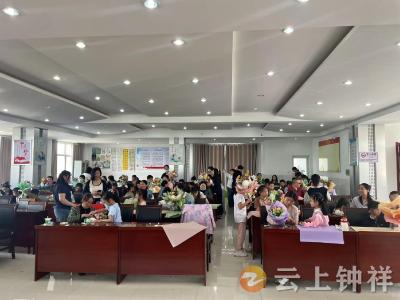 郢中街道新堤社区：花香传情·亲子共芬芳 积分联动促治理