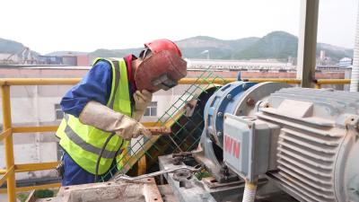 《中国梦·劳动美》全市焊工技能大赛冠军--刘奎