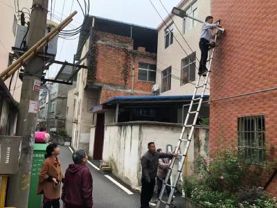 鼓楼街道：安装路灯惠民生  照亮居民出行路