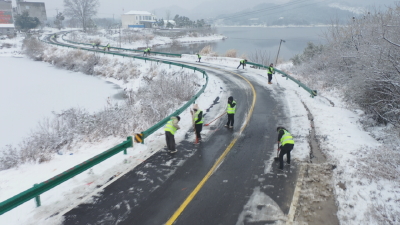 中馆驿镇：遇雪奋战保畅通 凝心聚力暖人心