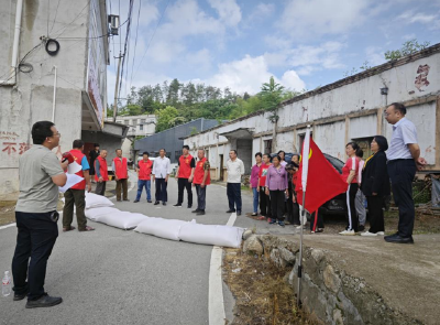 夫子河镇举行内涝点应急演练  