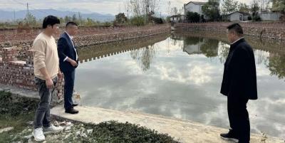 加装水塘围栏  “圈”住村民平安