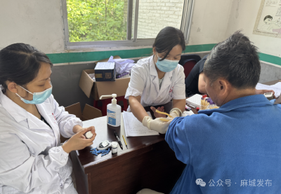 健康服务送家门 免费体检暖人心