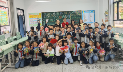 科普进校园   地质知识润童心