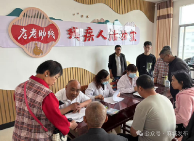 张家畈镇开展残疾人免费体检活动