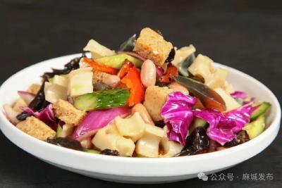 这几种剩菜，吃错容易中毒！赶紧扔掉
