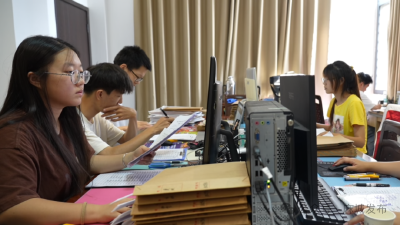 在岗位实践中绽放青春