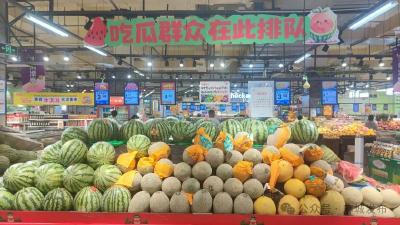 麻城夏日市民“果篮子”丰富